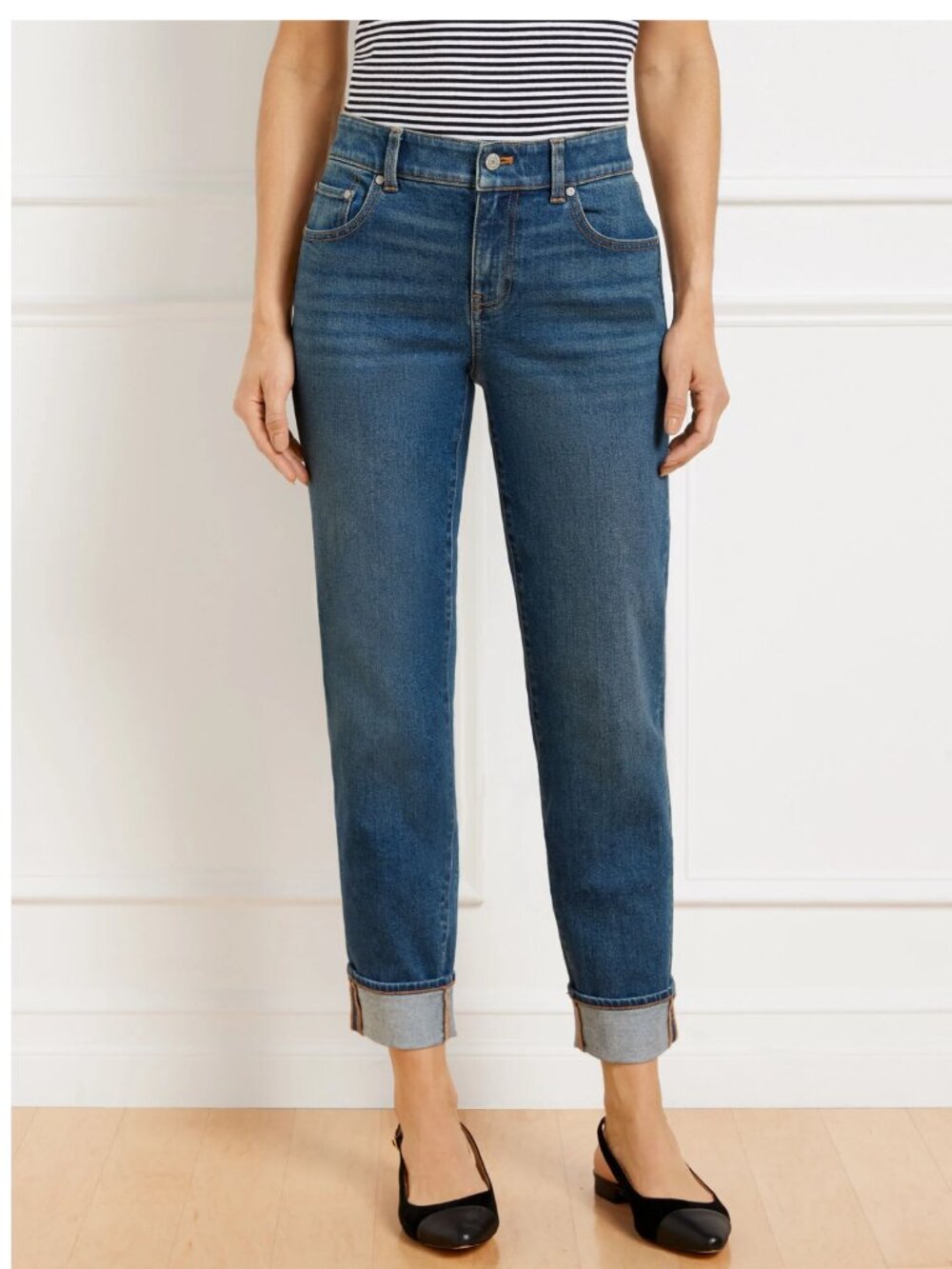 TALBOTS Everyday Relaxed Leg Jeans - Sonia Wash Size 12